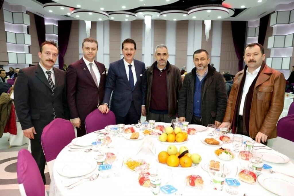 İLKADIM'DA YEREL YÖNETİMLER BULUŞMASI