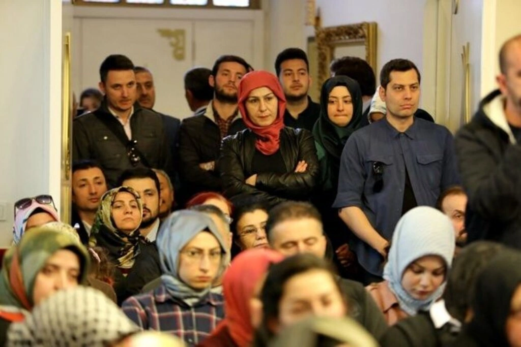 ÖMER TUĞRUL İNANÇER İLKADIMLILAR İLE BULUŞTU