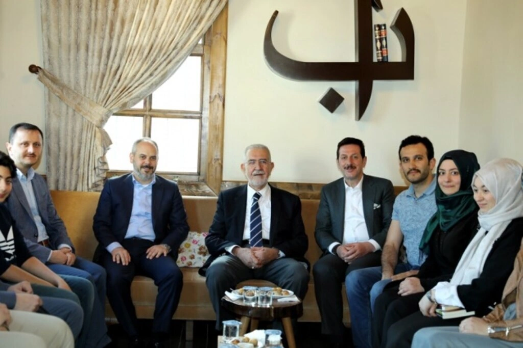 ÖMER TUĞRUL İNANÇER İLKADIMLILAR İLE BULUŞTU