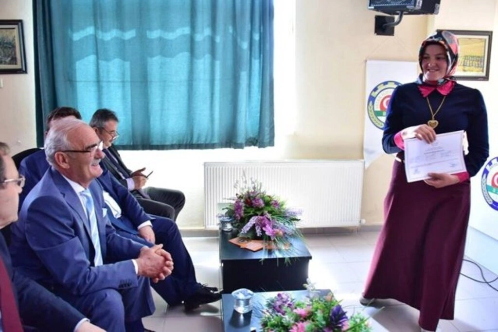 BÜYÜKŞEHİR BELEDİYESİ’NİN KIRSAL KALKINMA DESTEKLERİ KÖYDEN KENTE GÖÇÜ DURDURDU