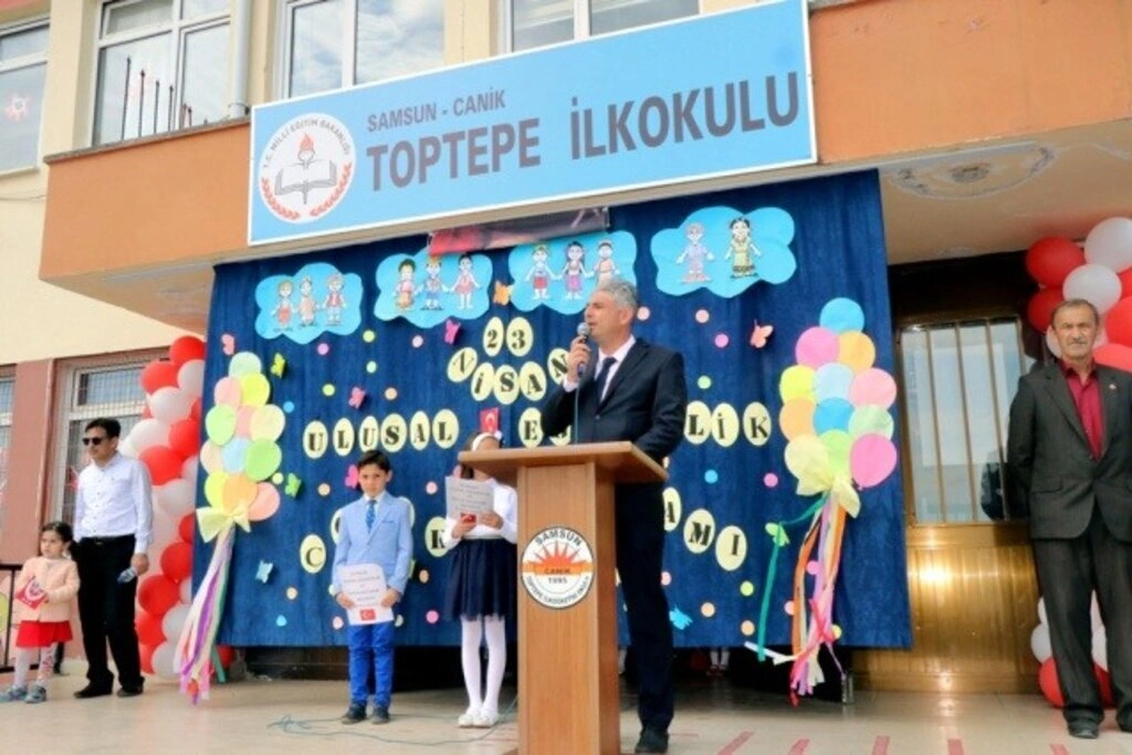 Toptepe İlkOkulu'nda 23 Nisan coşkusu