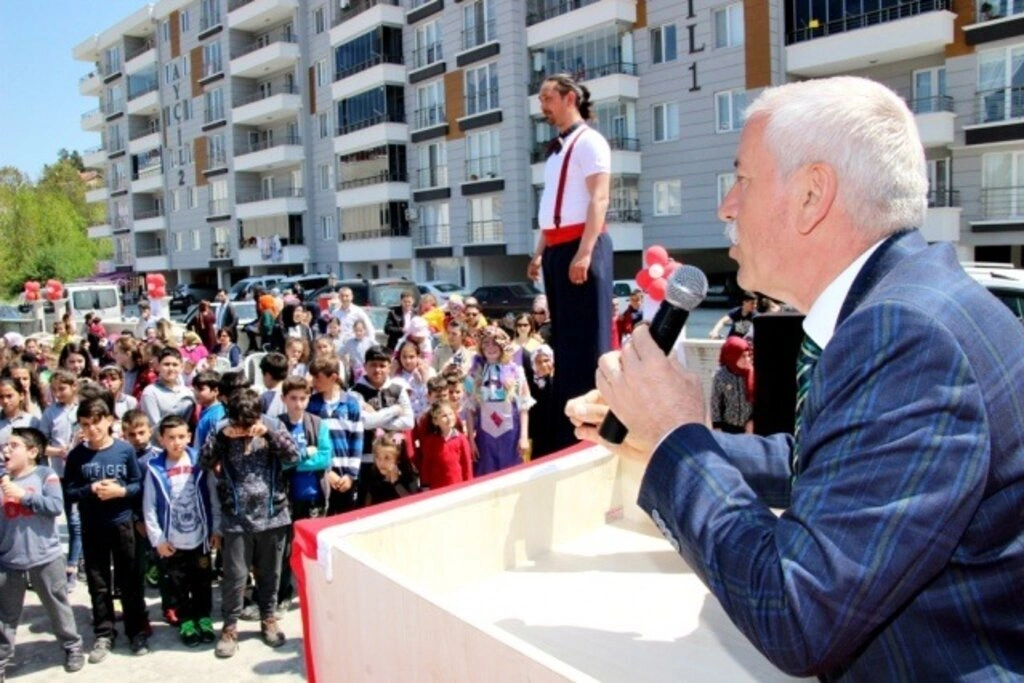 ALAÇAM BELEDİYESİ'NDEN 23 NİSAN ETKİNLİKLERİ