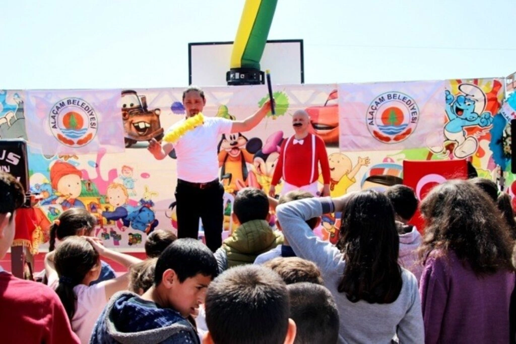 ALAÇAM BELEDİYESİ'NDEN 23 NİSAN ETKİNLİKLERİ