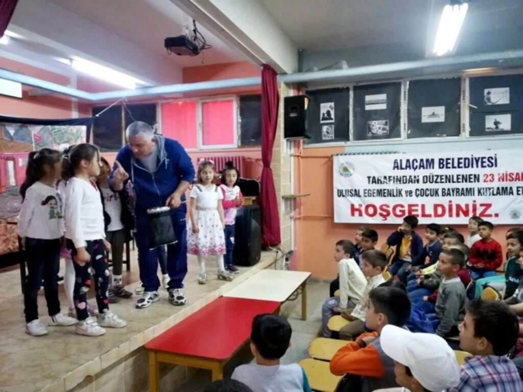 ALAÇAM BELEDİYESİ'NDEN 23 NİSAN ETKİNLİKLERİ
