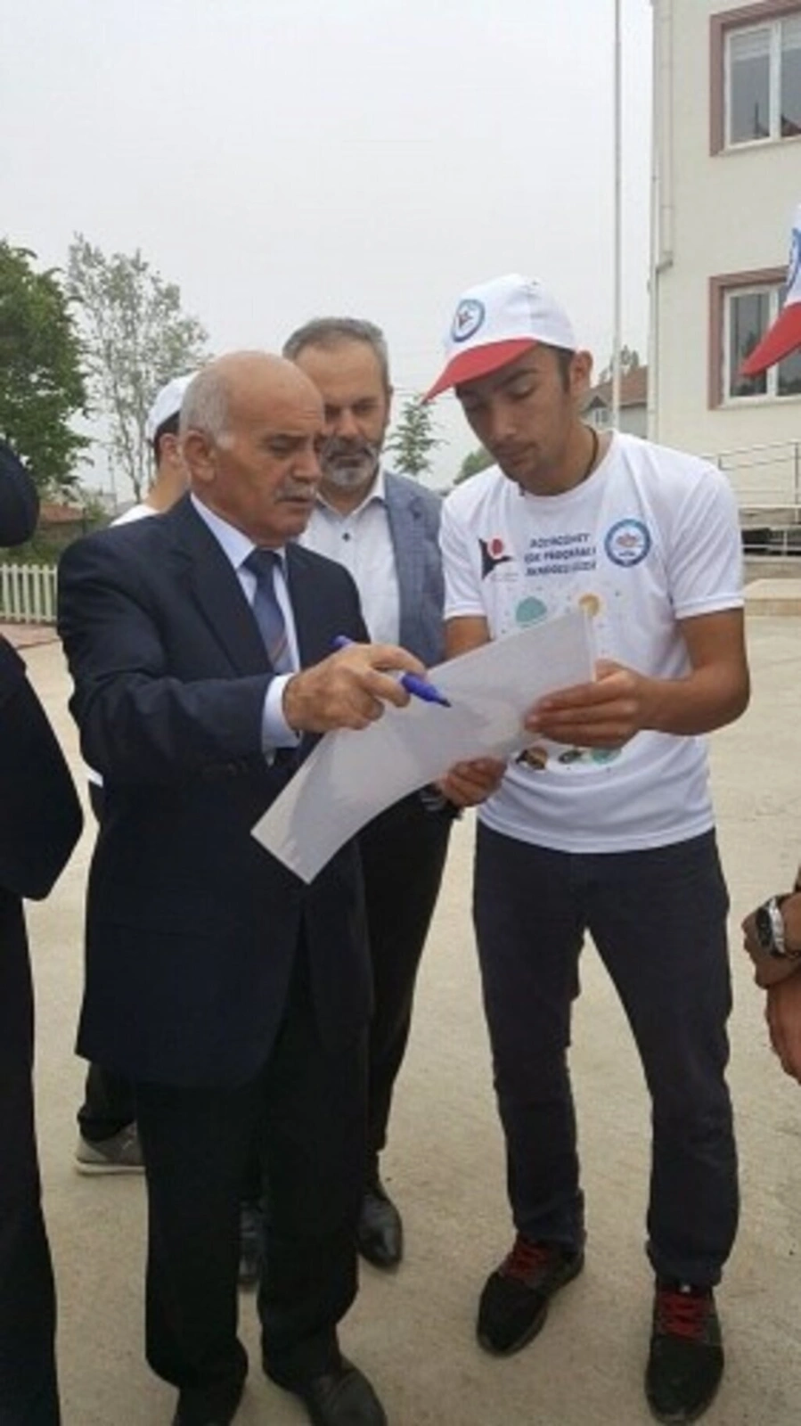 Ağcagüney Anadolu Lisesi'nde TÜBİTAK 4006 Bilim Fuarı