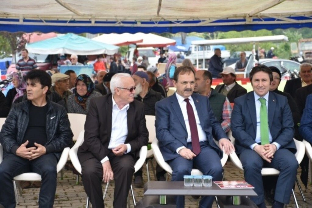 Yakakent'te Geleneksel 4. Hıdırellez Şenlikleri ve Karakucak Güreşleri