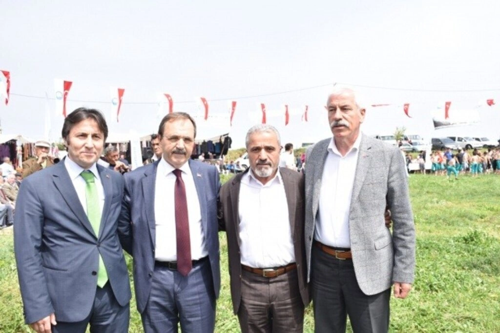Yakakent'te Geleneksel 4. Hıdırellez Şenlikleri ve Karakucak Güreşleri