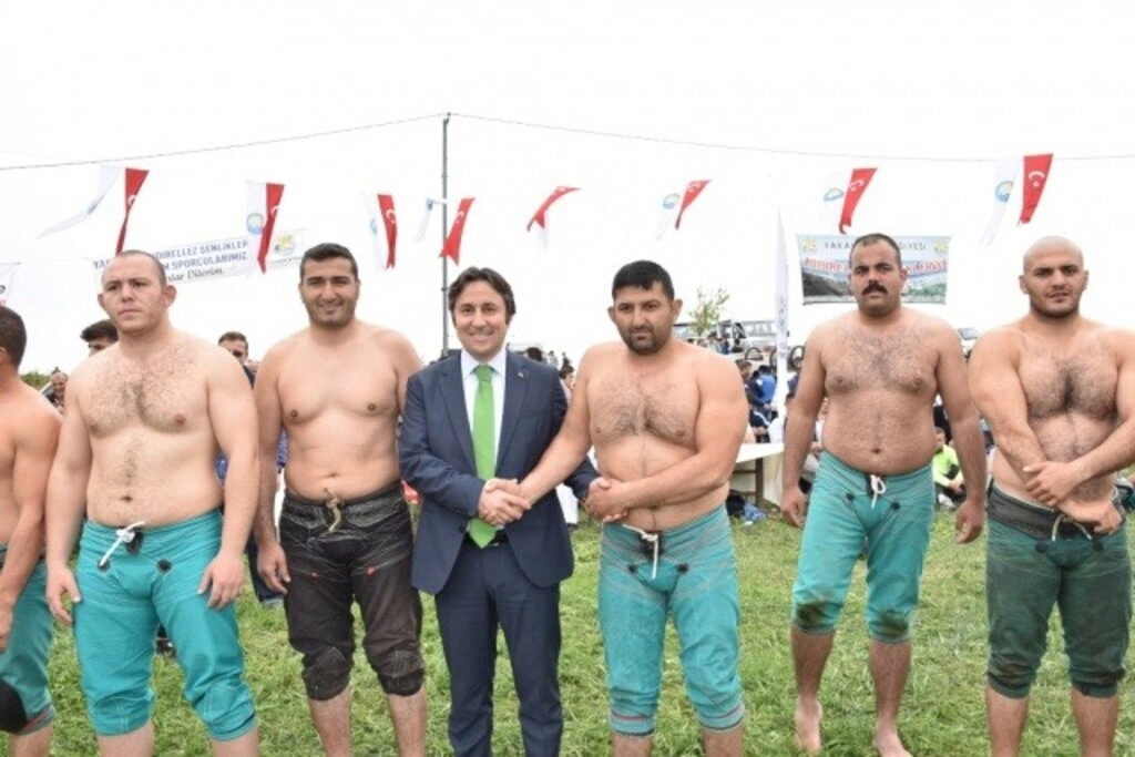 Yakakent'te Geleneksel 4. Hıdırellez Şenlikleri ve Karakucak Güreşleri