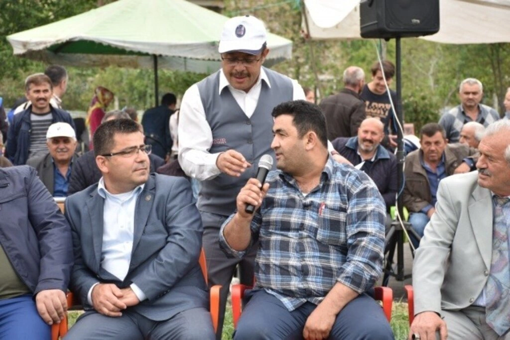 Yakakent'te Geleneksel 4. Hıdırellez Şenlikleri ve Karakucak Güreşleri