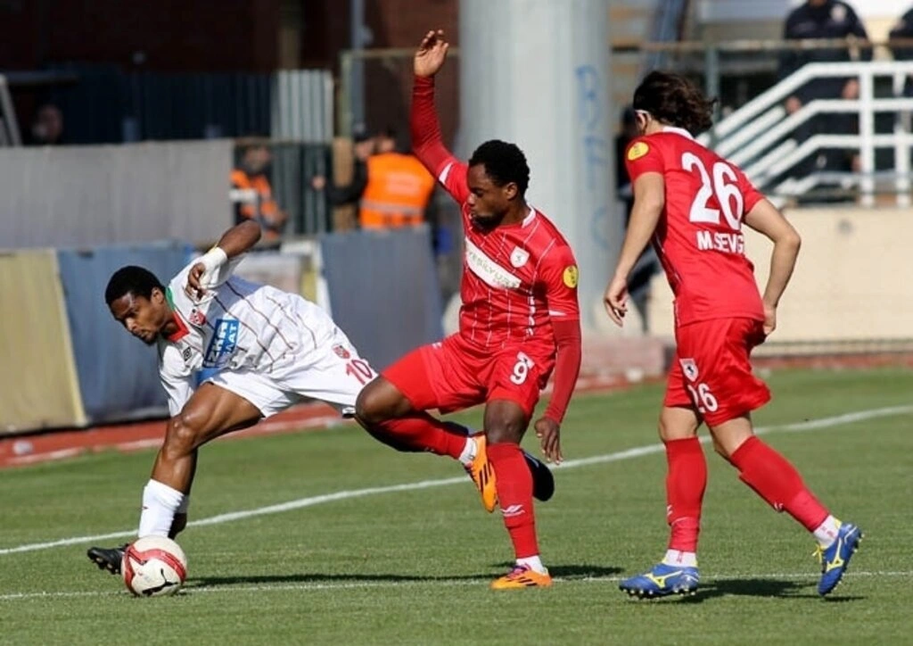 Karşıkaya Samsunspor maçının fotoğrafları, Karşıyaka Samsunspor maçı sonucu: 1-2