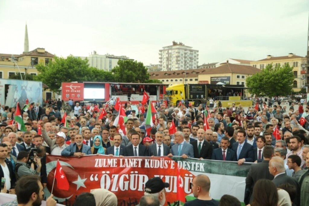 Samsun'da Zulme Lanet, Kudüs'e Destek yürüyüşü
