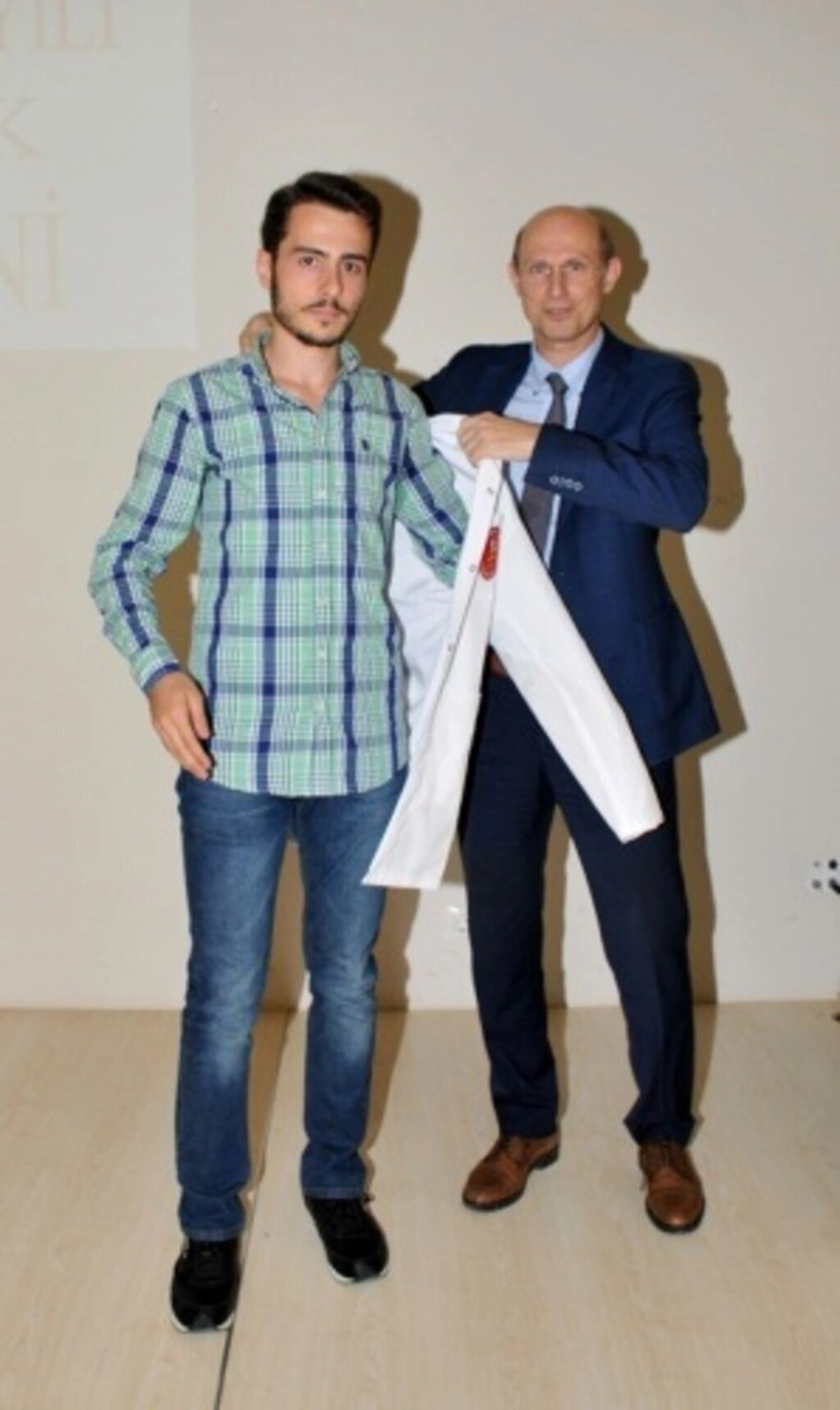 OMÜ Veteriner Fakültesi 1. sınıf öğrencileri beyaz önlük giydi