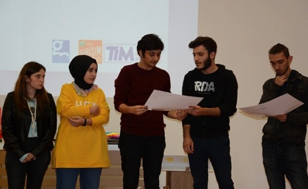 Wake Up Tasarımcı Düşünce ve İş Fikri Bulma Eğitimi Tamamlandı