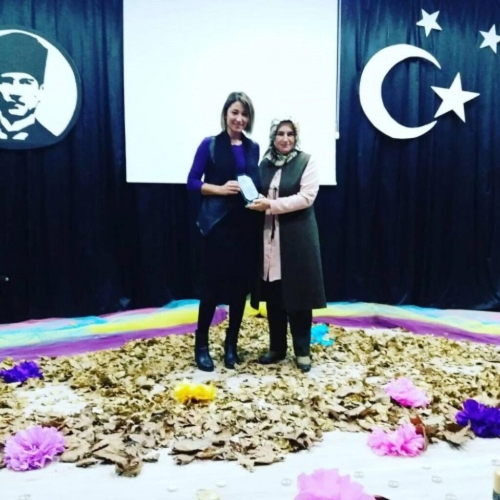 Hasköy Cumhuriyet ilkokulu'da yürekleri ısıtan şiir yarışması