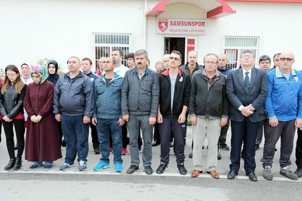 Samsunspor Atatürk’ü andı