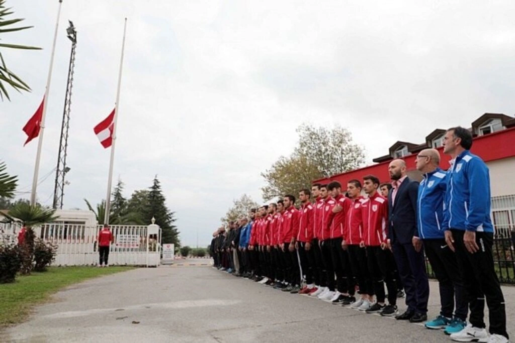 Samsunspor Atatürk’ü andı