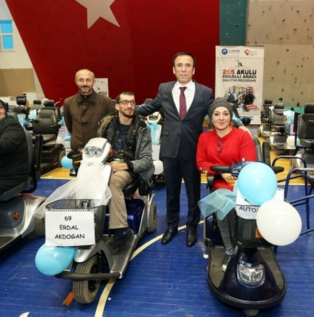 Canik’ten engellilere 255 akülü araç