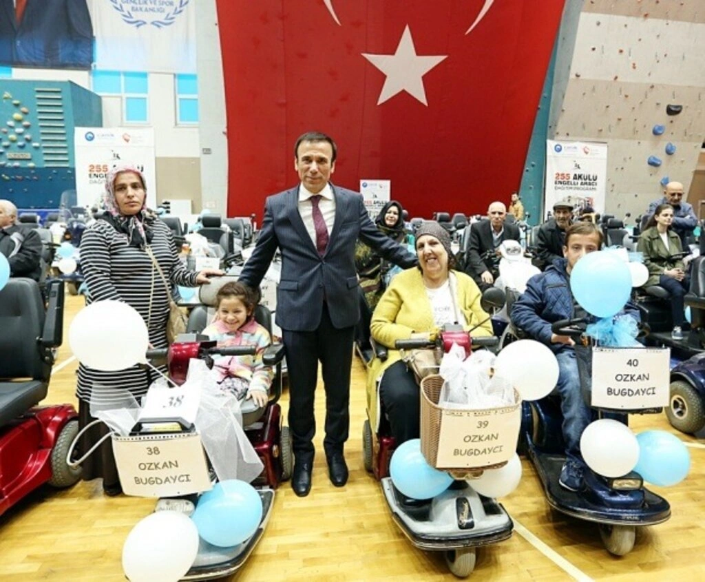 Canik’ten engellilere 255 akülü araç