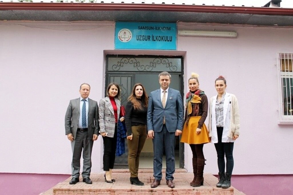 İlkadım'da Köy Öğretmenlerine 24 Kasım Jesti