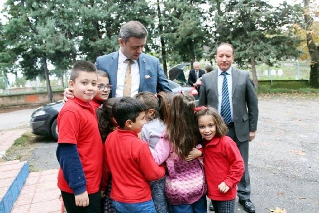 İlkadım'da Köy Öğretmenlerine 24 Kasım Jesti