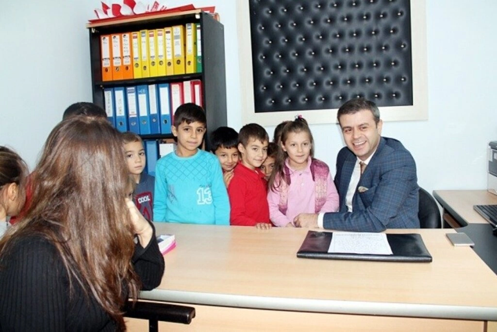 İlkadım'da Köy Öğretmenlerine 24 Kasım Jesti