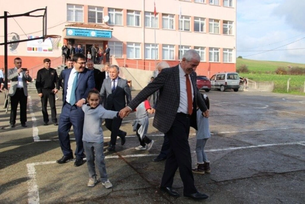 Birlikte Çok Şey Yapabiliriz Adlı Proje Alaçam'da Tanıtıldı