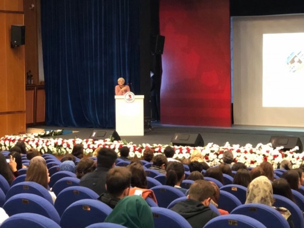 LIV HOSPITAL SAMSUN 'MÜKEMMEL KADINLAR'I DESTEKLİYOR