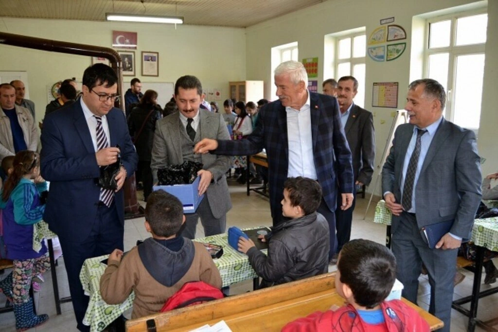 Fatih Karayolları Kolin Orta Okulundan Kardeş Okul Projesi