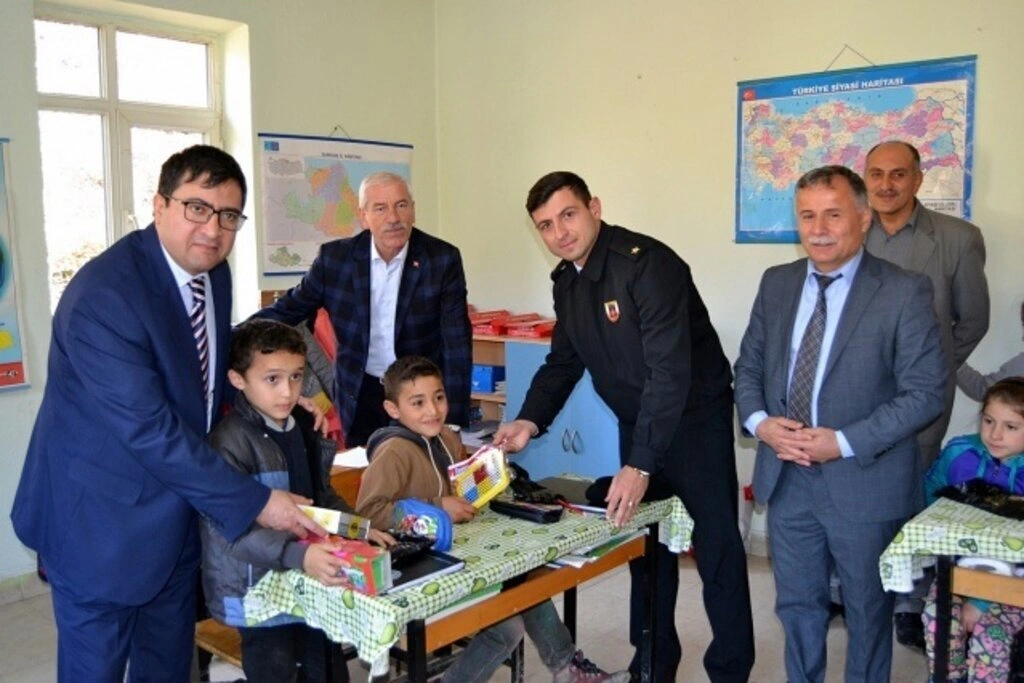 Fatih Karayolları Kolin Orta Okulundan Kardeş Okul Projesi