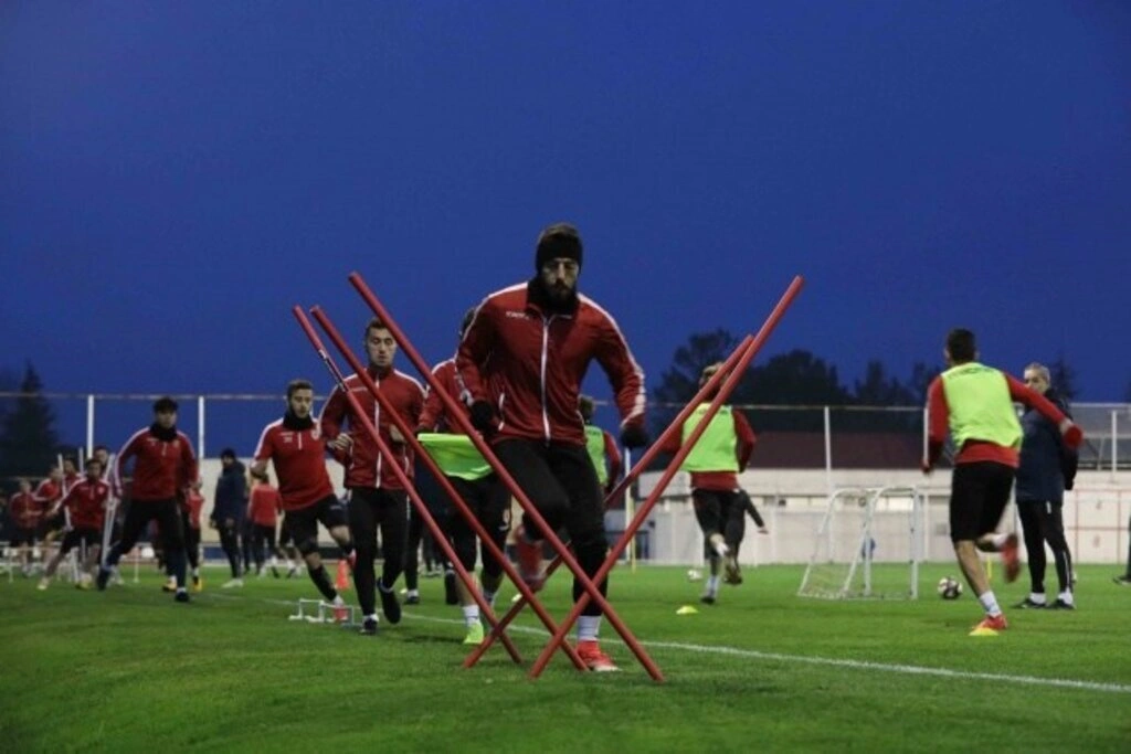 Samsunspor’da neşeli idman (24 Aralık Pazartesi)