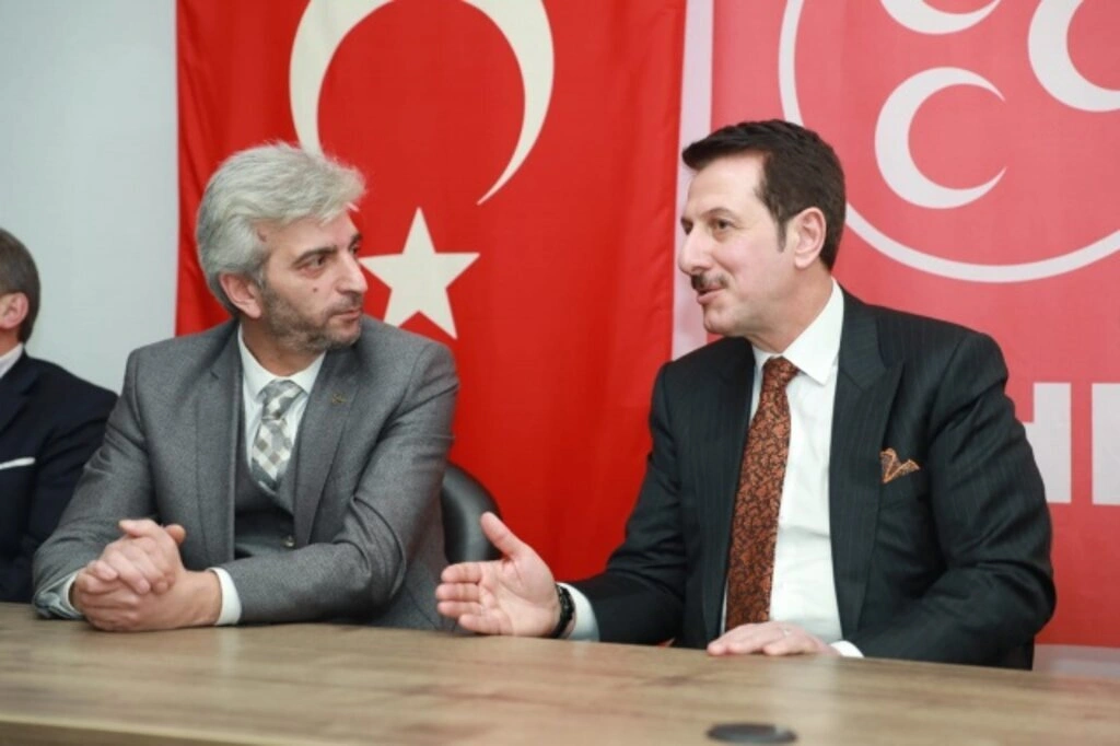 İlkadım Belediye Başkanı Erdoğan Tok, Samsun Milliyetçi Hareket Partisi(MHP) teşkilatlarına ziyaret yaptı