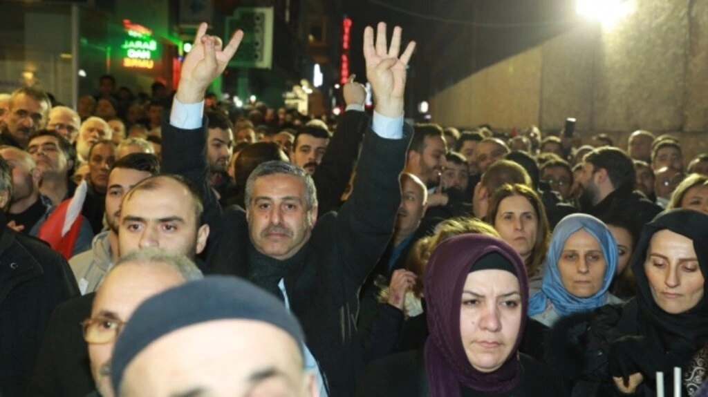 İLKADIM’DA CUMHUR’UN GÖVDE GÖSTERİSİ