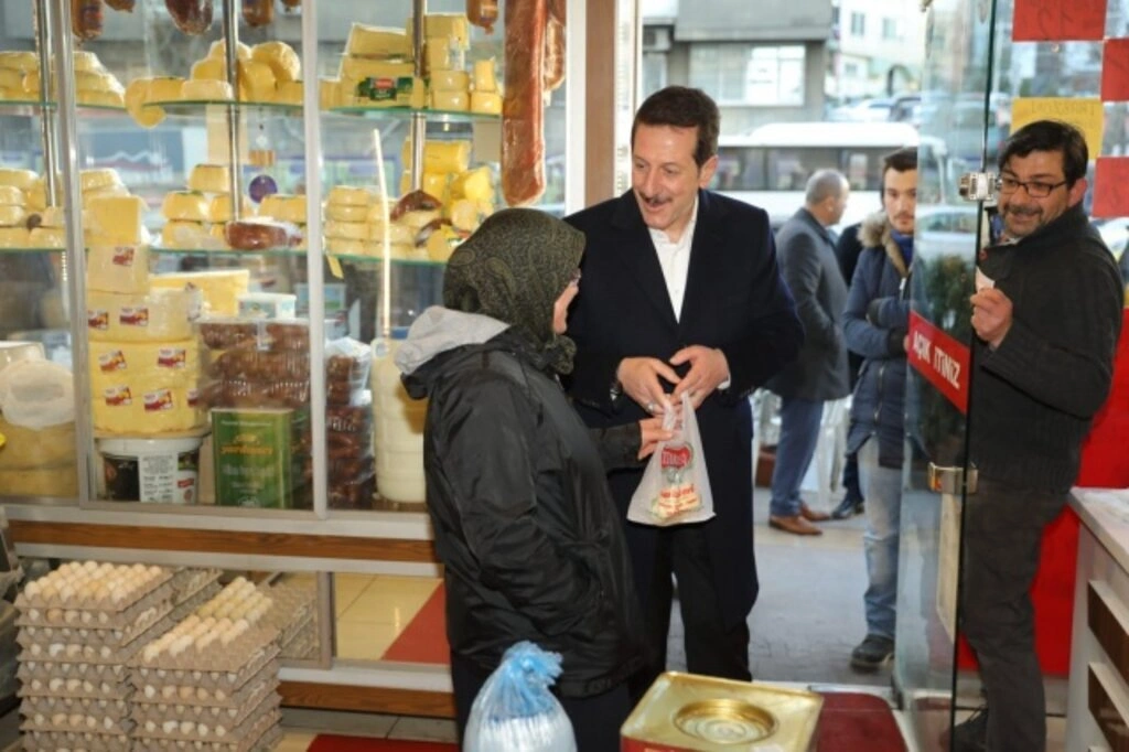 BAŞKAN ERDOĞAN TOK’TAN ESNAFA GÖNÜL ZİYARETİ