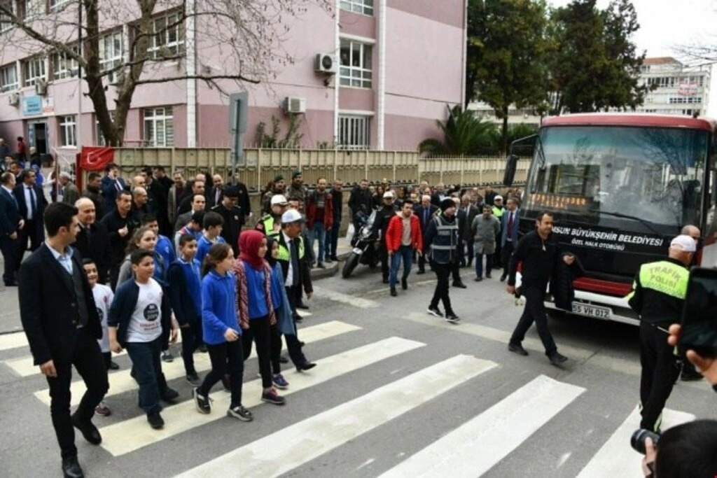 Öncelik Hayatın, Öncelik Yayanın