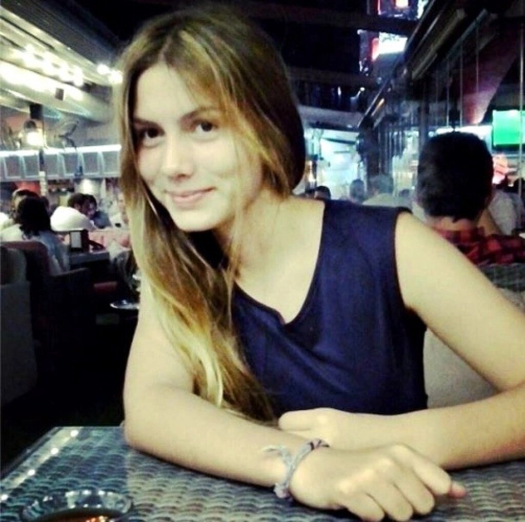 Aleyna Tilki makyajsız hali olay oldu! Aleyna Tilki fotoğrafları