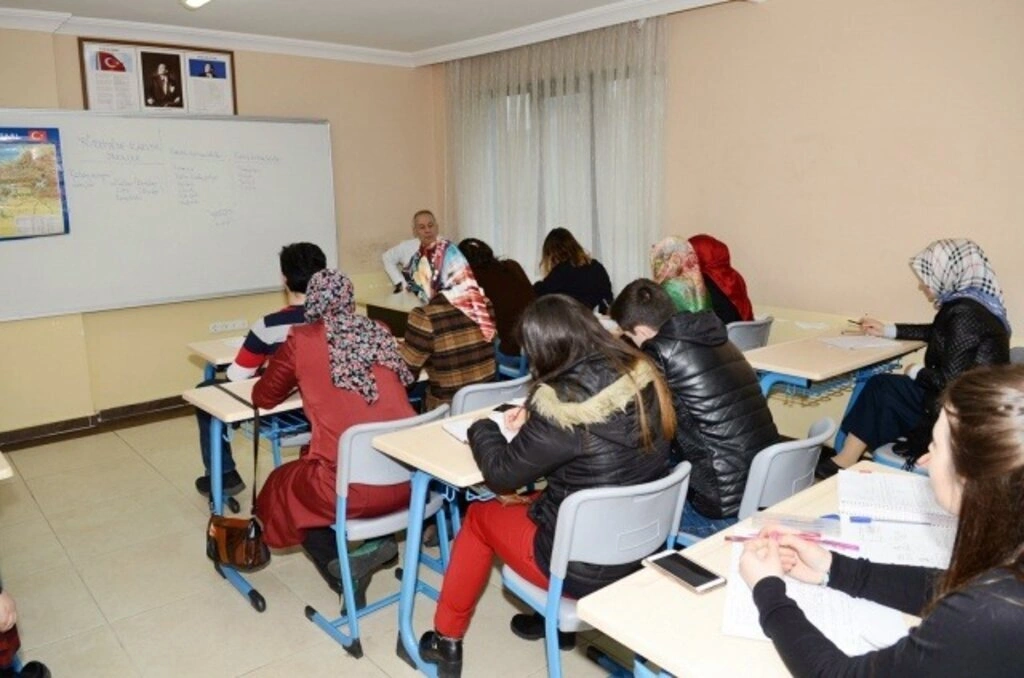 Canik'te eğitim tesisleri cıvıl cıvıl