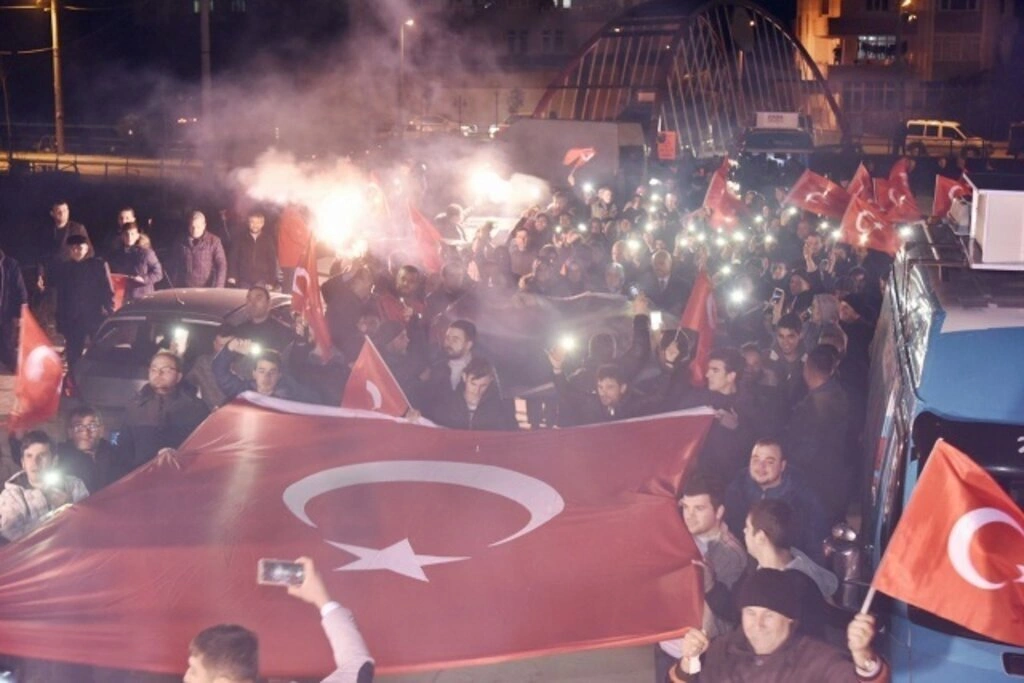 Kutlukent Gençlerinden Togar’a Destek Yürüyüşü
