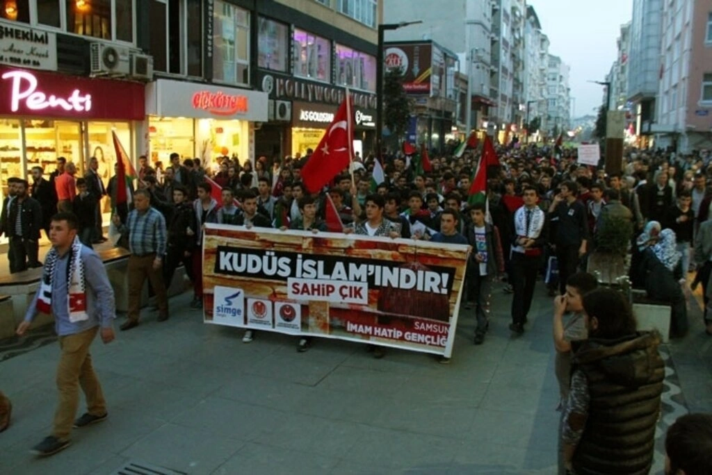 Samsun İmam Hatip Lisesi öğrencileri'nden Mescid-i Aksa yürüyüşü
