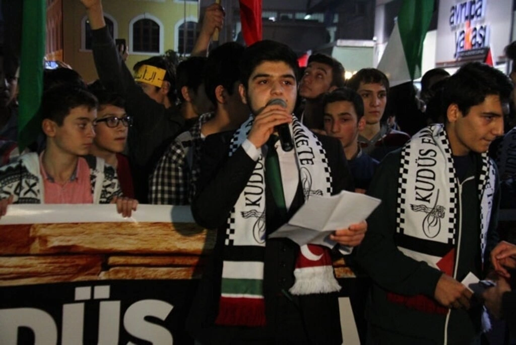 Samsun İmam Hatip Lisesi öğrencileri'nden Mescid-i Aksa yürüyüşü