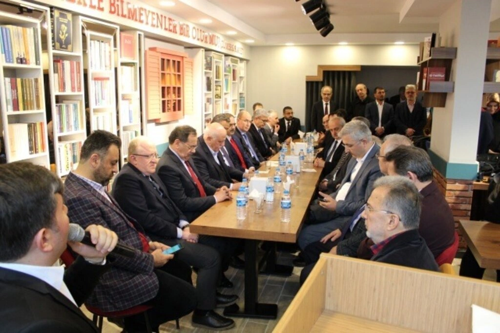 Ali Fuad Başgil Kitap Kahve Projesi Açıldı