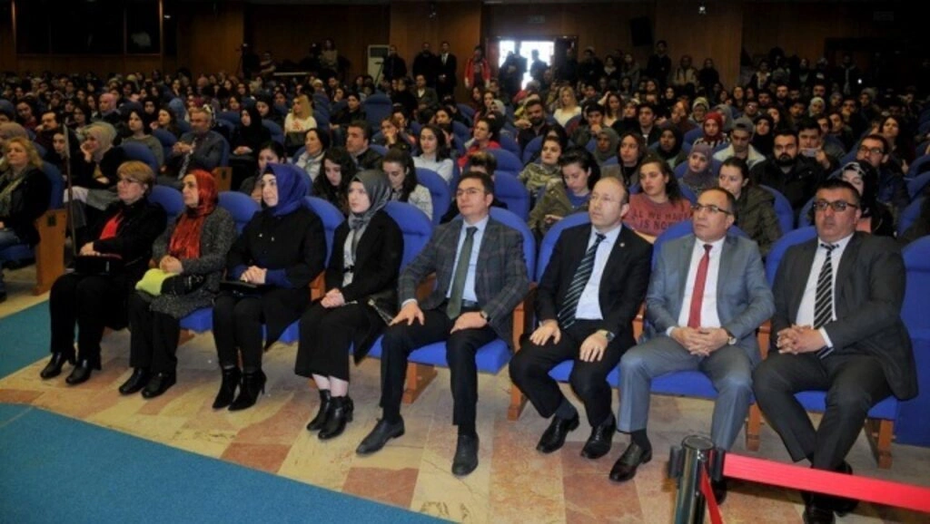Ondokuz Mayıs Üniversitesi'nde 8 Mart Dünya Kadınlar Günü kutlaması