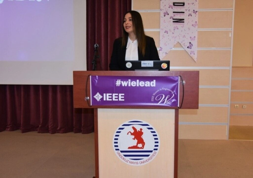 Hayata Alın Terini Katan Sektördeki Kadınlar