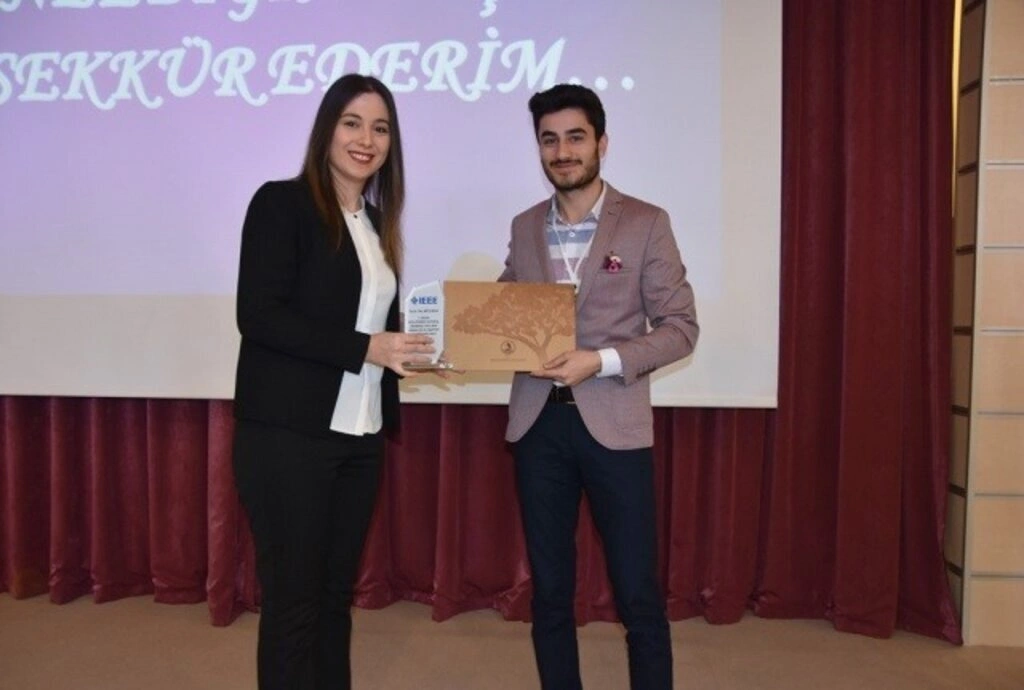 Hayata Alın Terini Katan Sektördeki Kadınlar