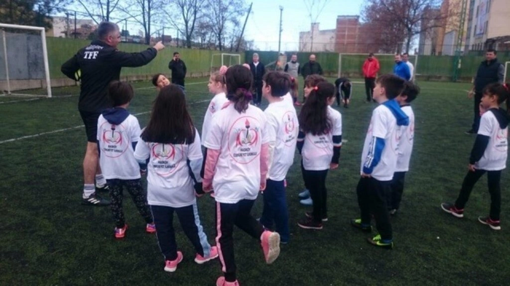 Canik Hasköy Cumhuriyet İlkokulu'ndan Babamla maçım var projesi