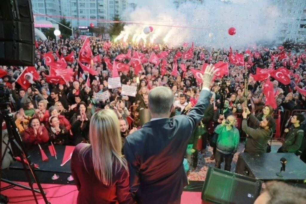 Başkan Deveci'den Atakum’a Bahar Geldi’ konseri