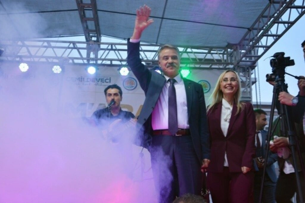 Başkan Deveci'den Atakum’a Bahar Geldi’ konseri