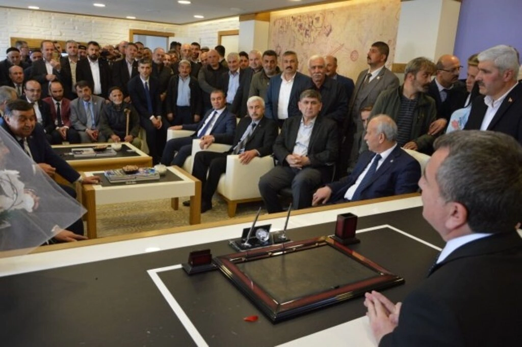 Havza Belediyesi'nde devir teslim töreni