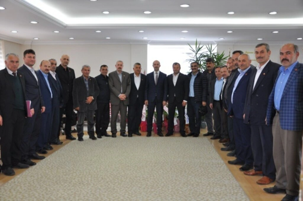 Termeli Muhtarlardan Başkan Kılıç’a hayırlı olsun ziyareti