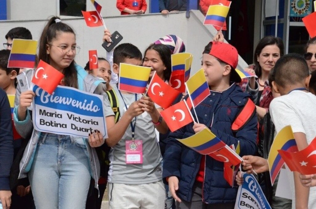 23 Nisan’ın Kolombiyalı Öğrencileri OMÜ Vakfı Kolejinde