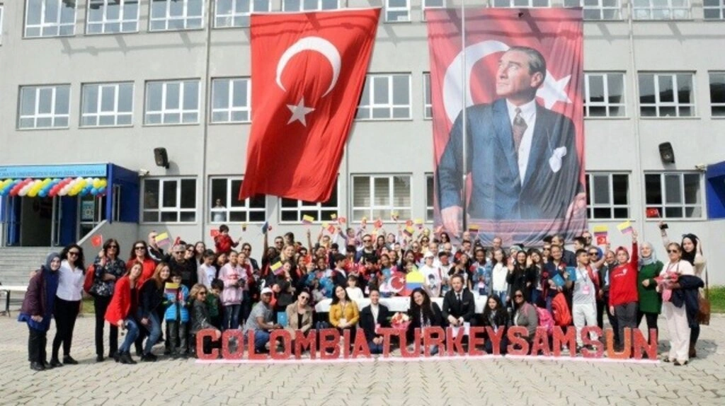 23 Nisan’ın Kolombiyalı Öğrencileri OMÜ Vakfı Kolejinde